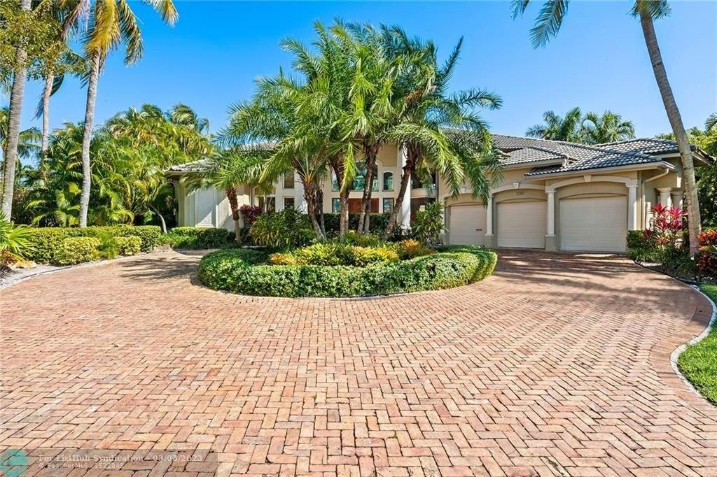 E Lake Dr, Fort Lauderdale, FL 33316
