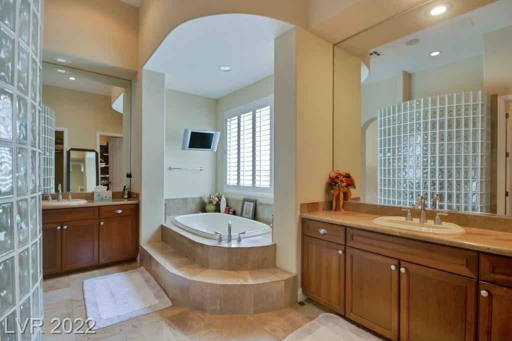 Caves Valley Ct, Henderson, NV 89052