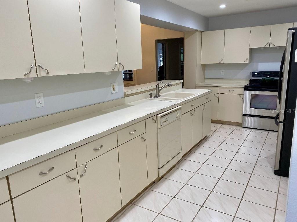 Admiral Ct, Kissimmee, FL 34744
