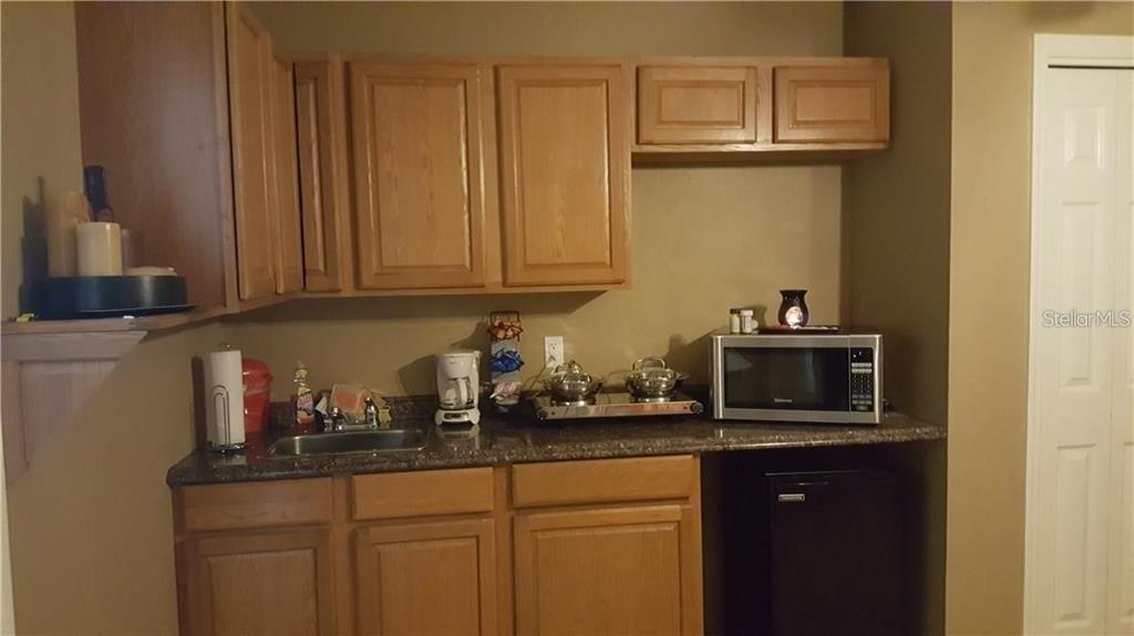 Avenue R Nw, Winter Haven, FL 33881