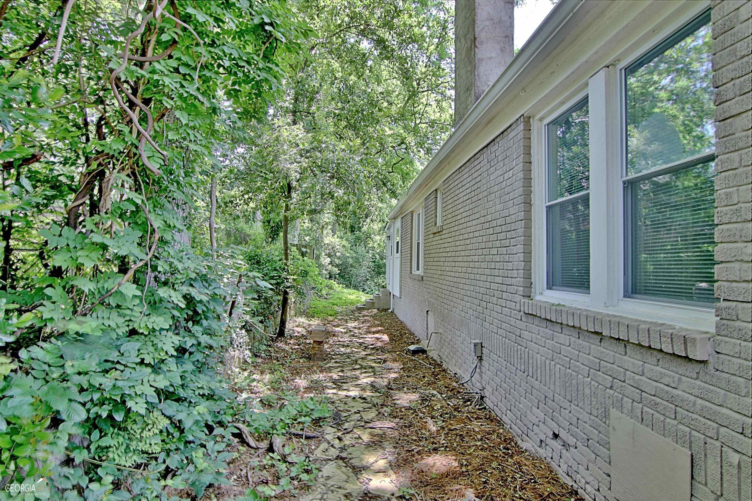 Semmes St, Atlanta, GA 30344