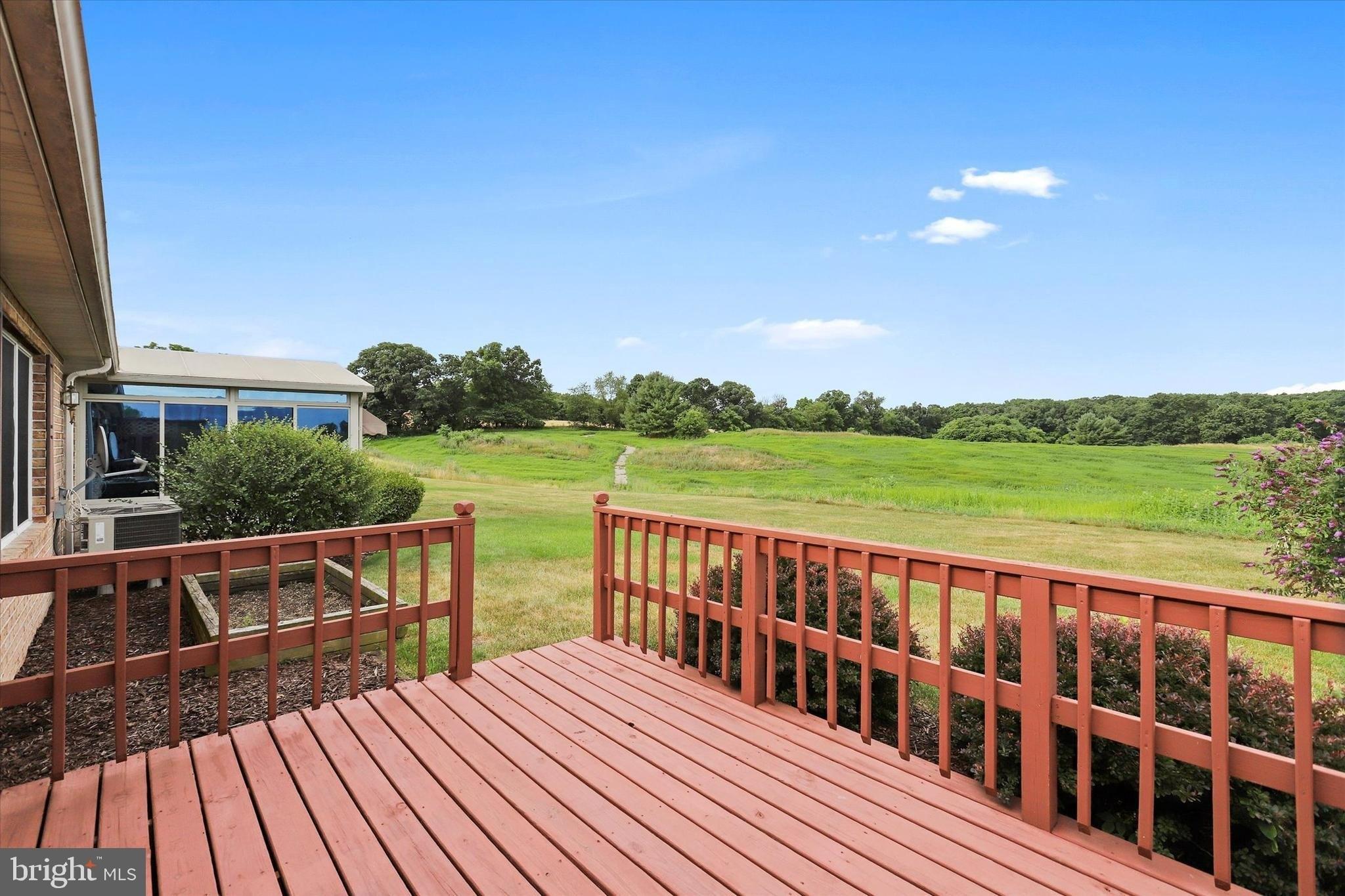 Majestic Ct, Chambersburg, PA 17202