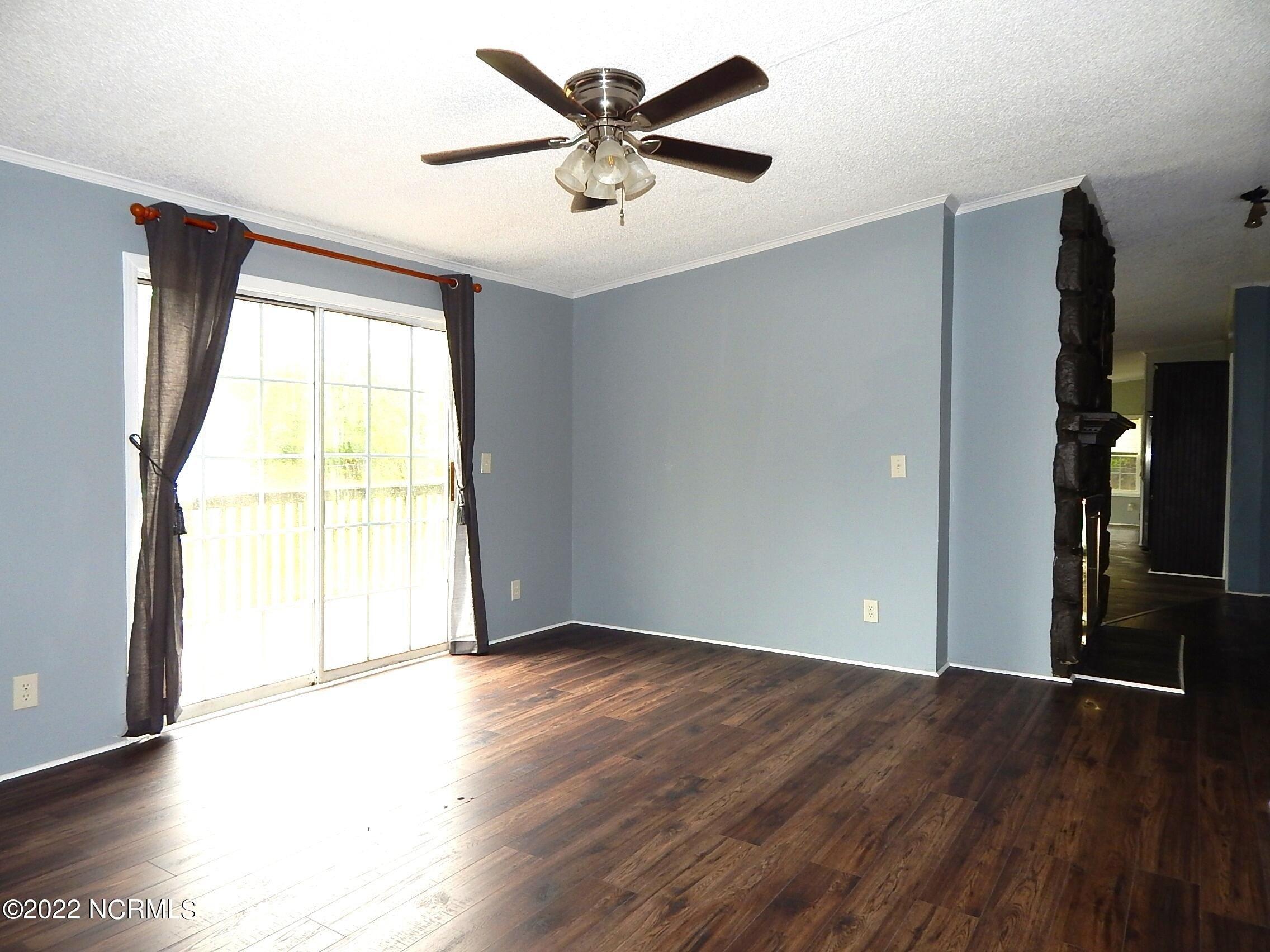 Clements Dr, Newport, NC 28570