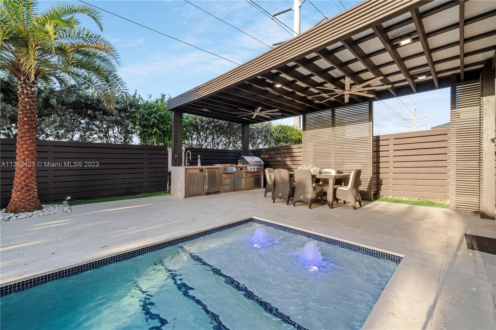 Sw 136th Ter, Miami, FL 33196