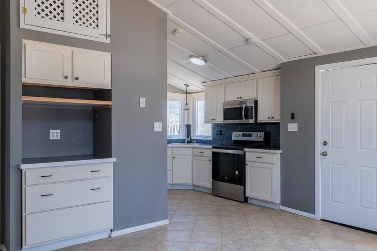 E Crane Way, Lavallette, NJ 08735