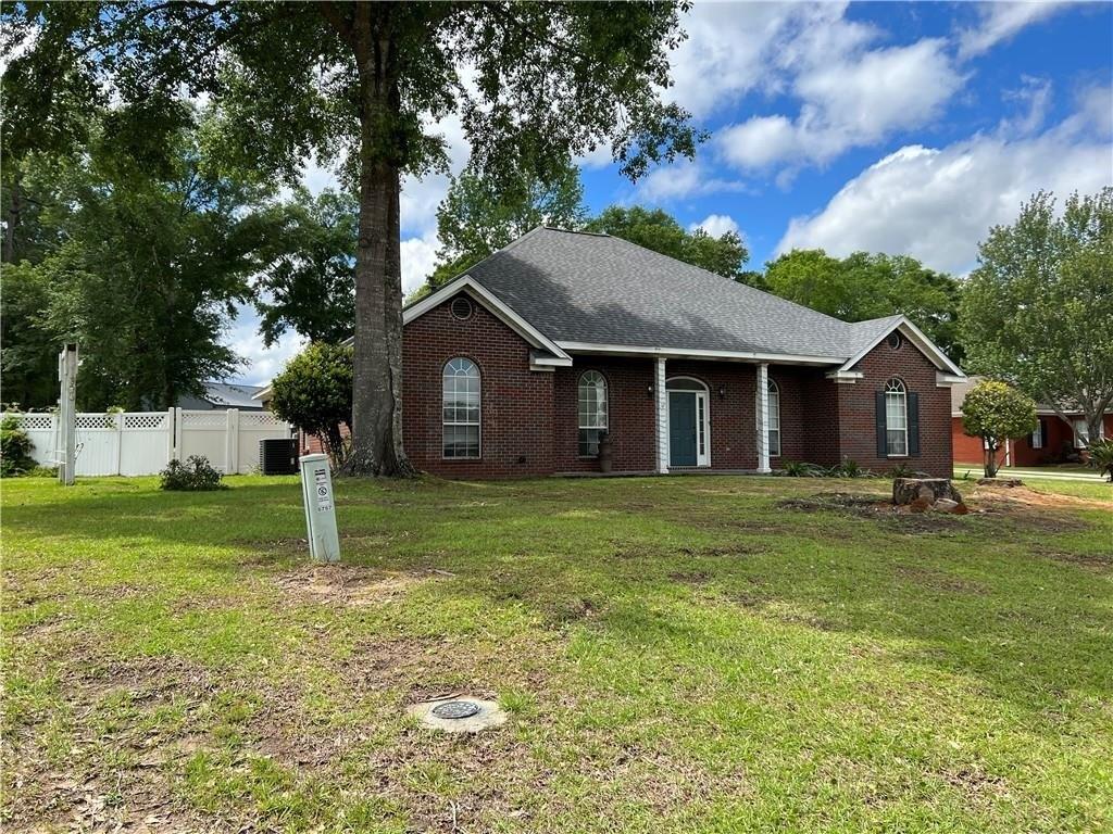 Cordova Ave, Satsuma, AL 36572