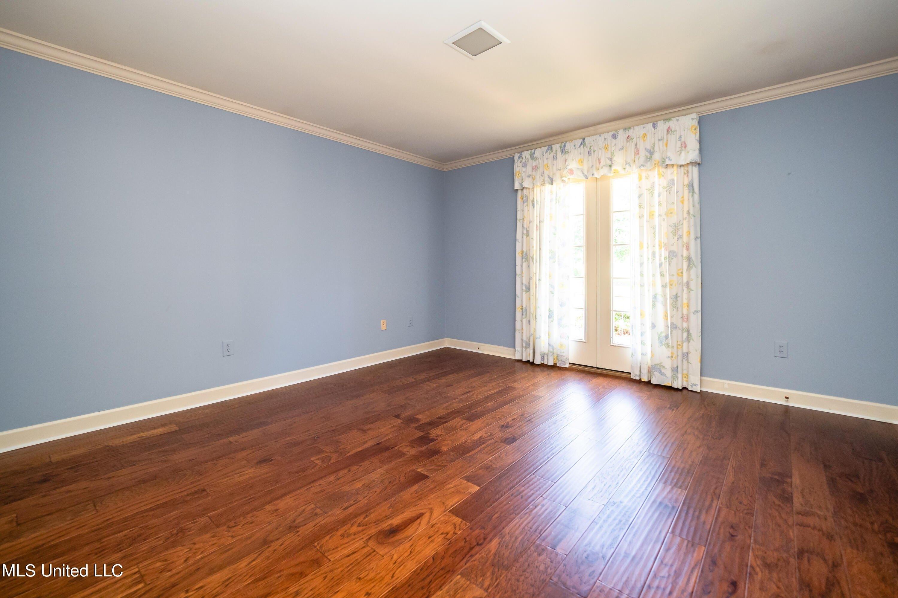 Park Lane Pl, Jackson, MS 39211