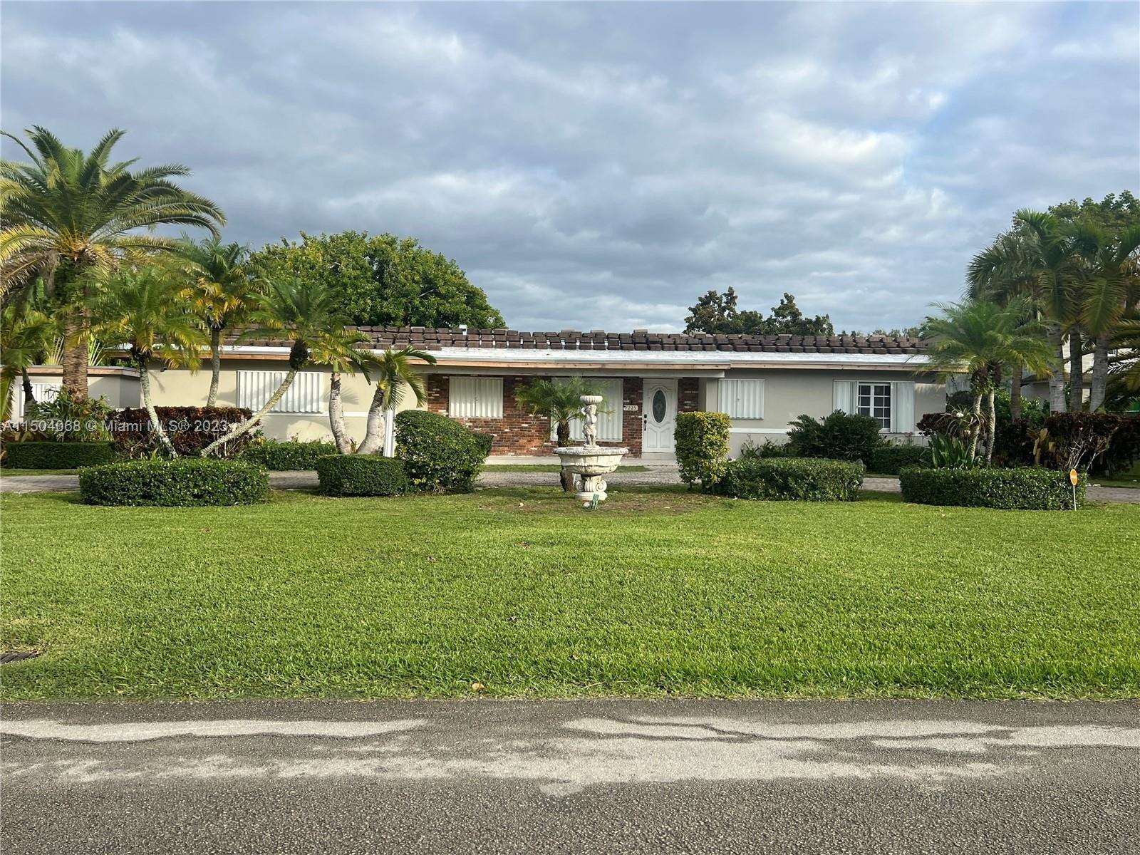 Sw 76th St, Miami, FL 33143