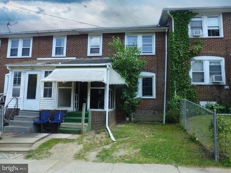 E 14th St, Chester, PA 19013