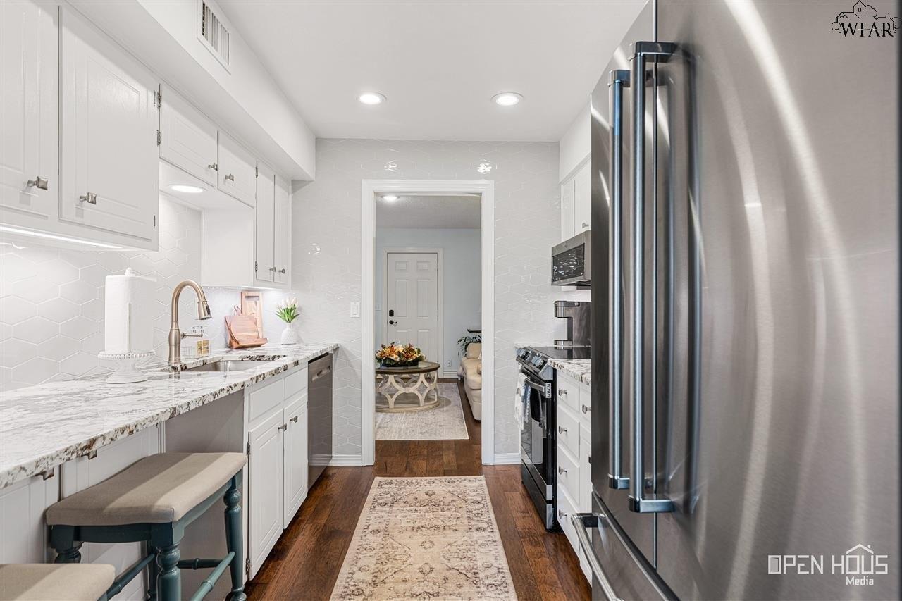 Barrywood Dr, Wichita Falls, TX 76309