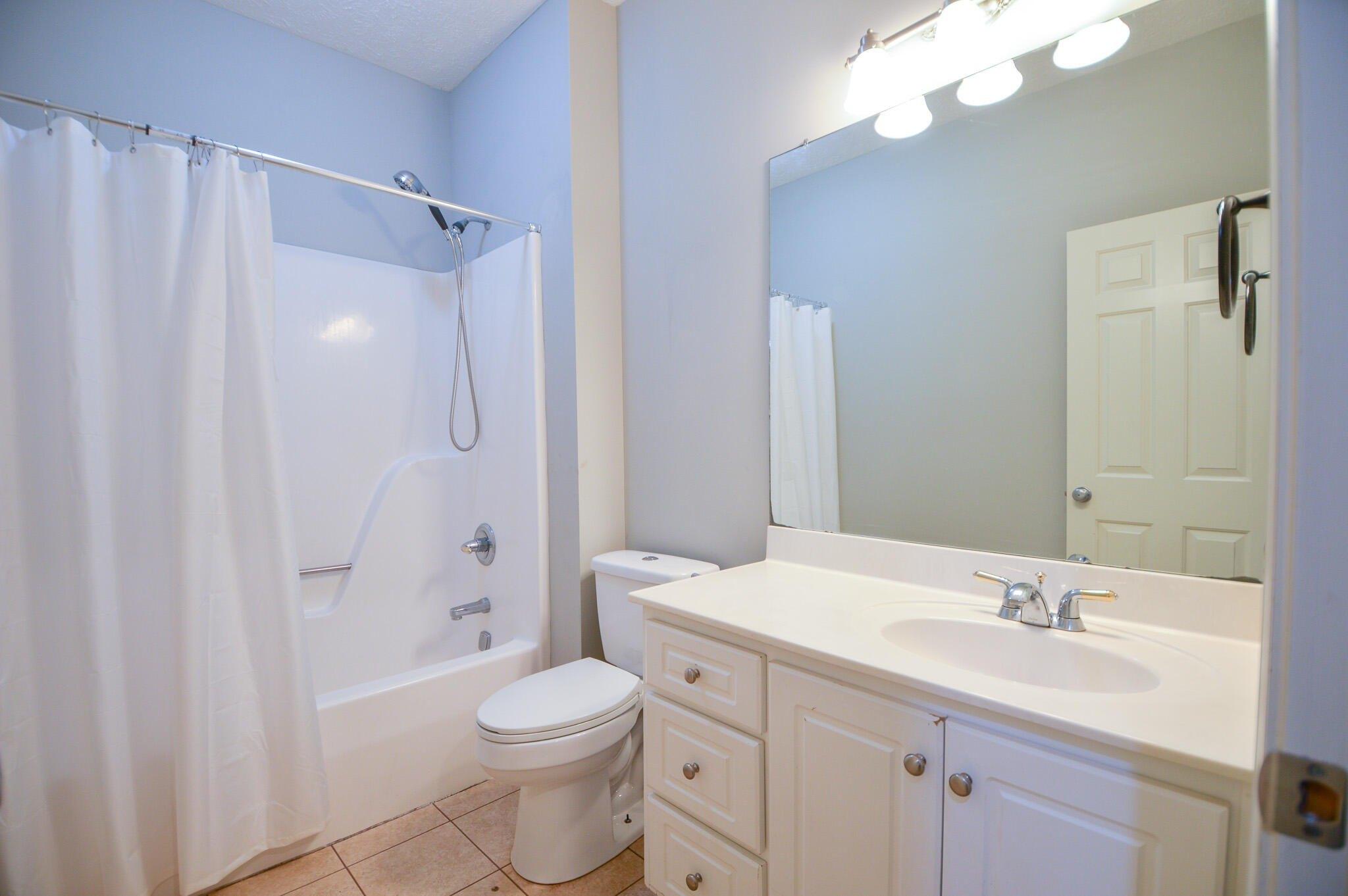 Red Oak Ln, Starkville, MS 39759