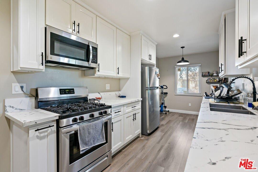 Saturn Ave, Huntington Park, CA 90255