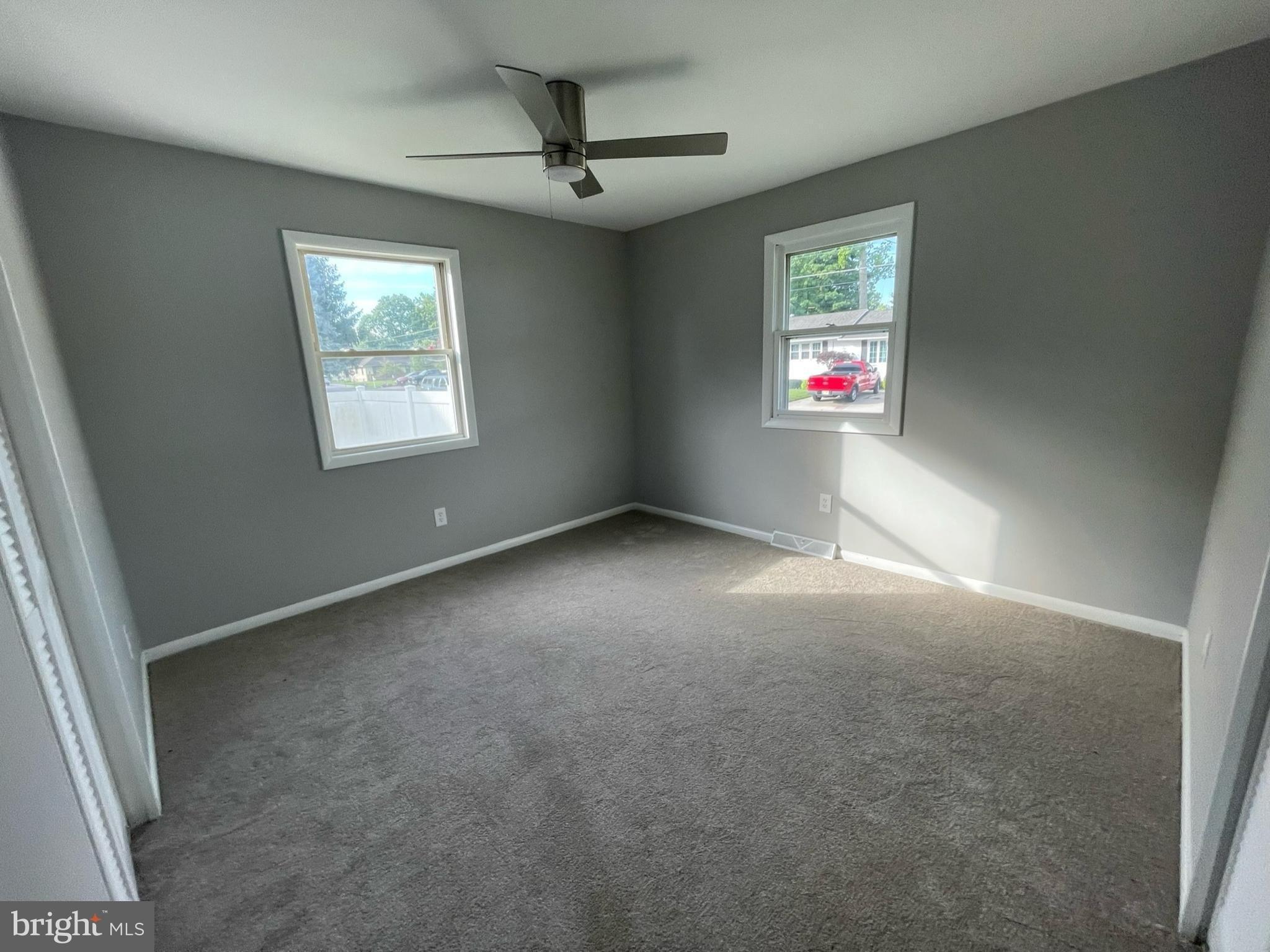 Lafayette Rd, Pennsville, NJ 08070