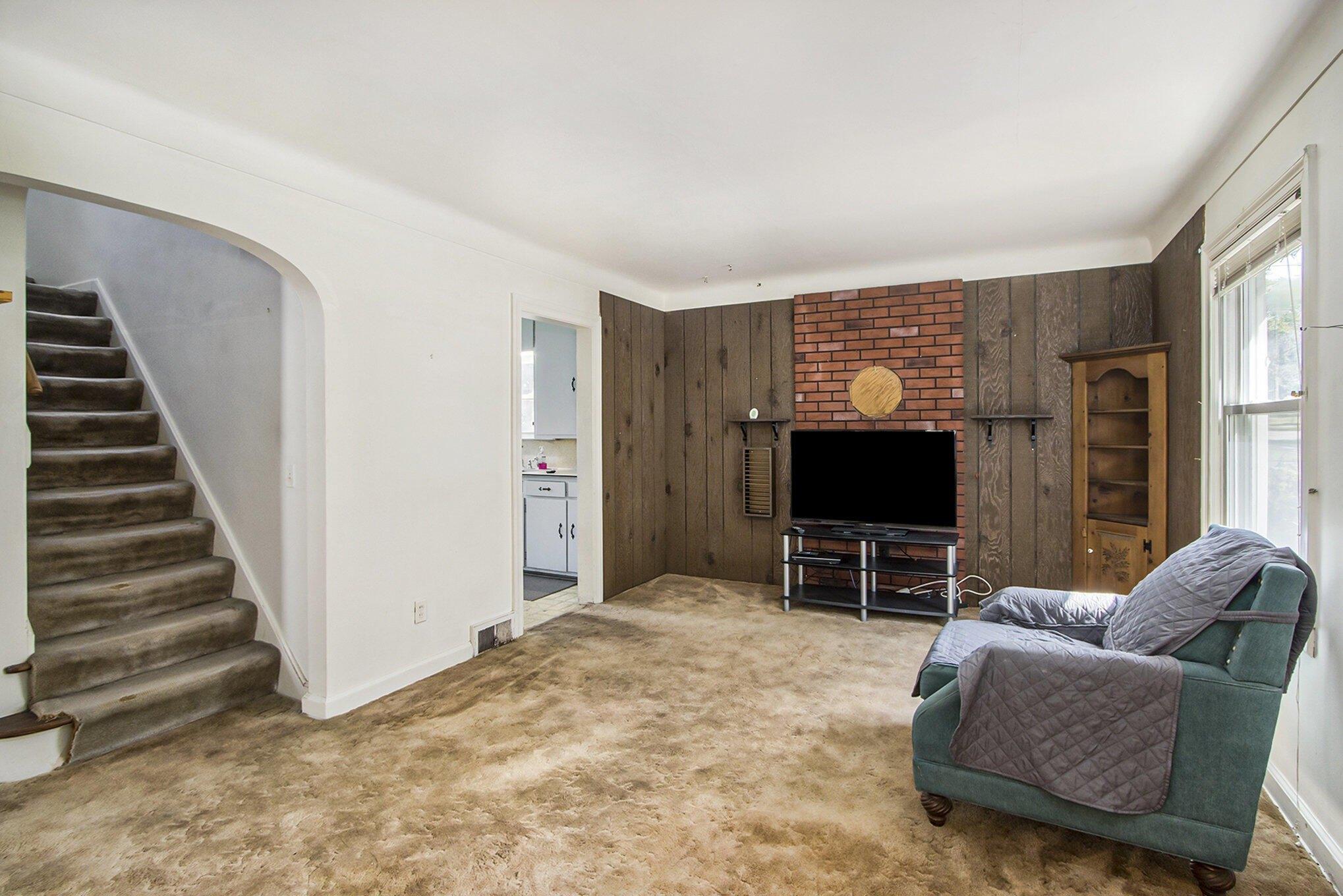 Oakhurst Ave, Kalamazoo, MI 49001