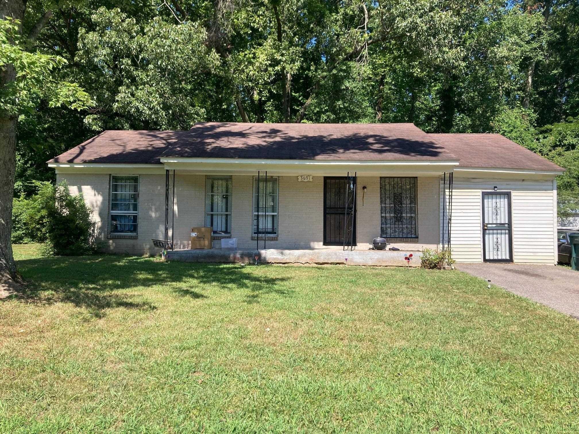 Wolf Trail Dr, Memphis, TN 38128