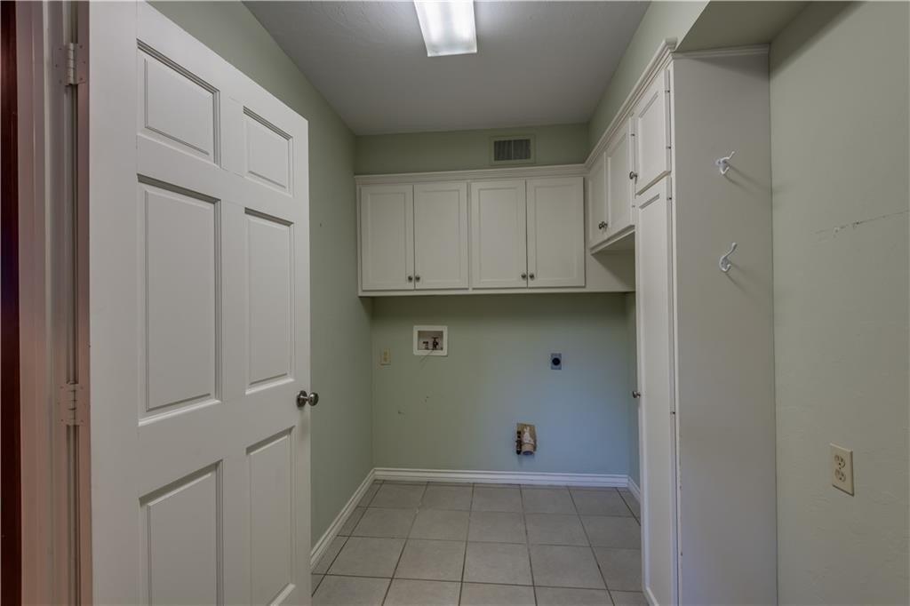 Pembroke Ter, Oklahoma City, OK 73116