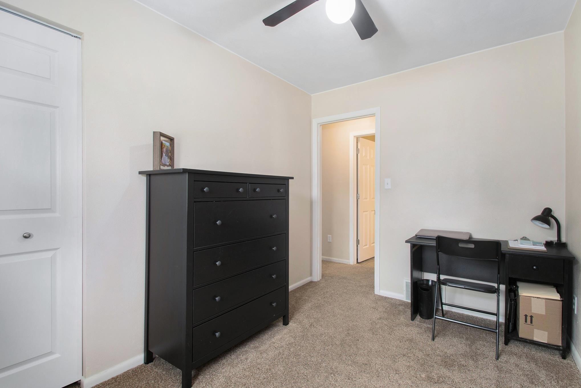 Pine Tree Ct, Elkhart, IN 46514