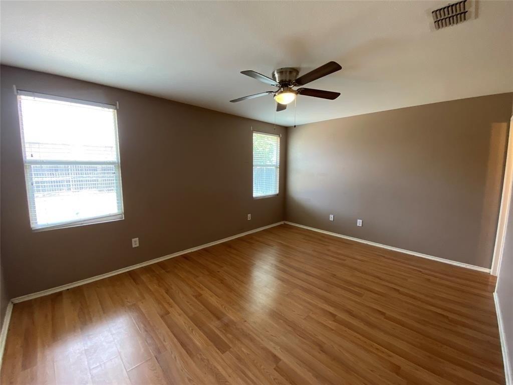 Rugged Ave, Fort Worth, TX 76179