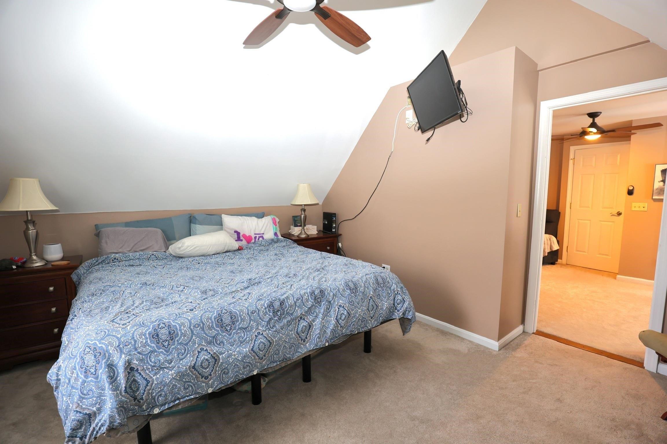 Fairlane Dr, Bedford, NH 03110