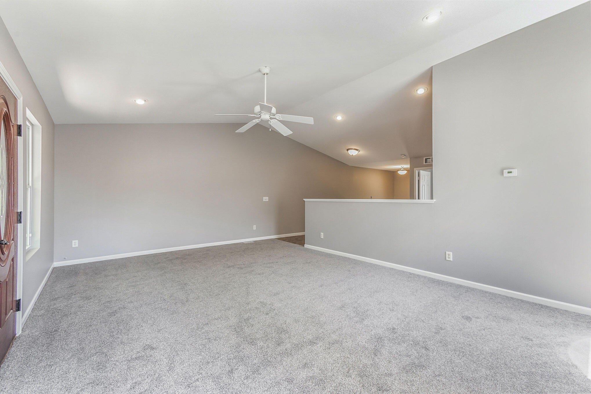 Torrington Dr Se, Grand Rapids, MI 49512