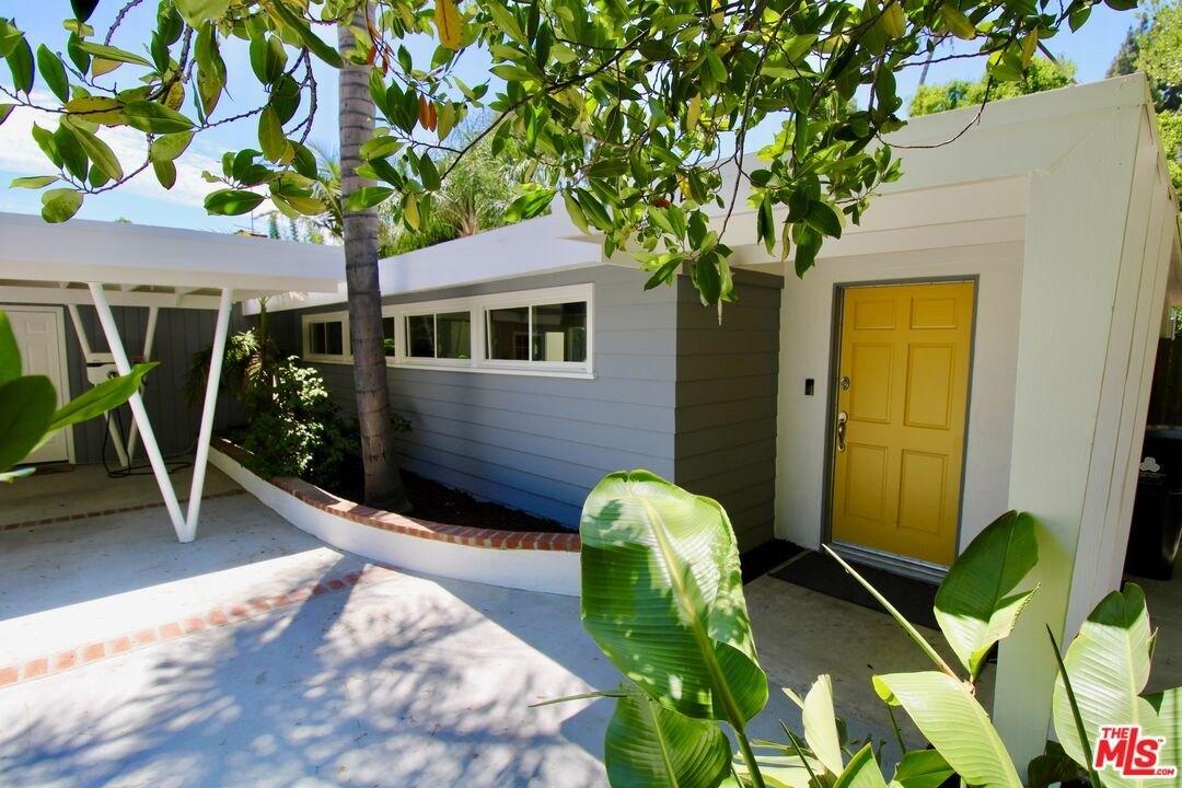Cedros Ave, Sherman Oaks, CA 91403