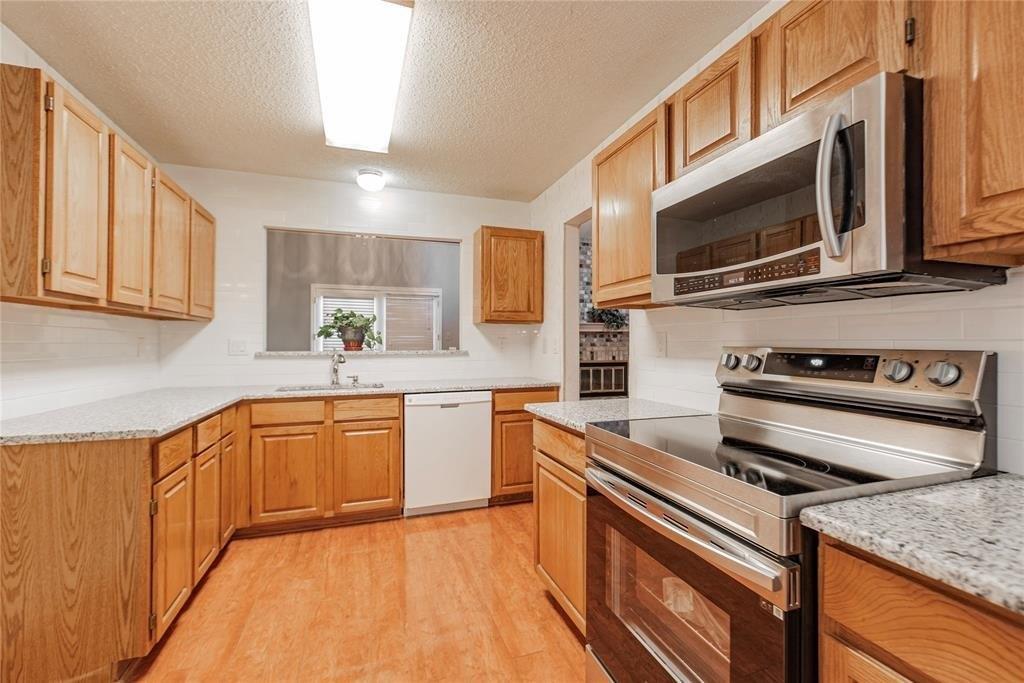 Foley Dr, Arlington, TX 76013