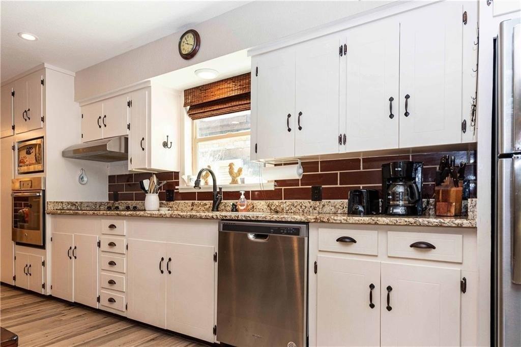Edgewater Dr, Spicewood, TX 78669