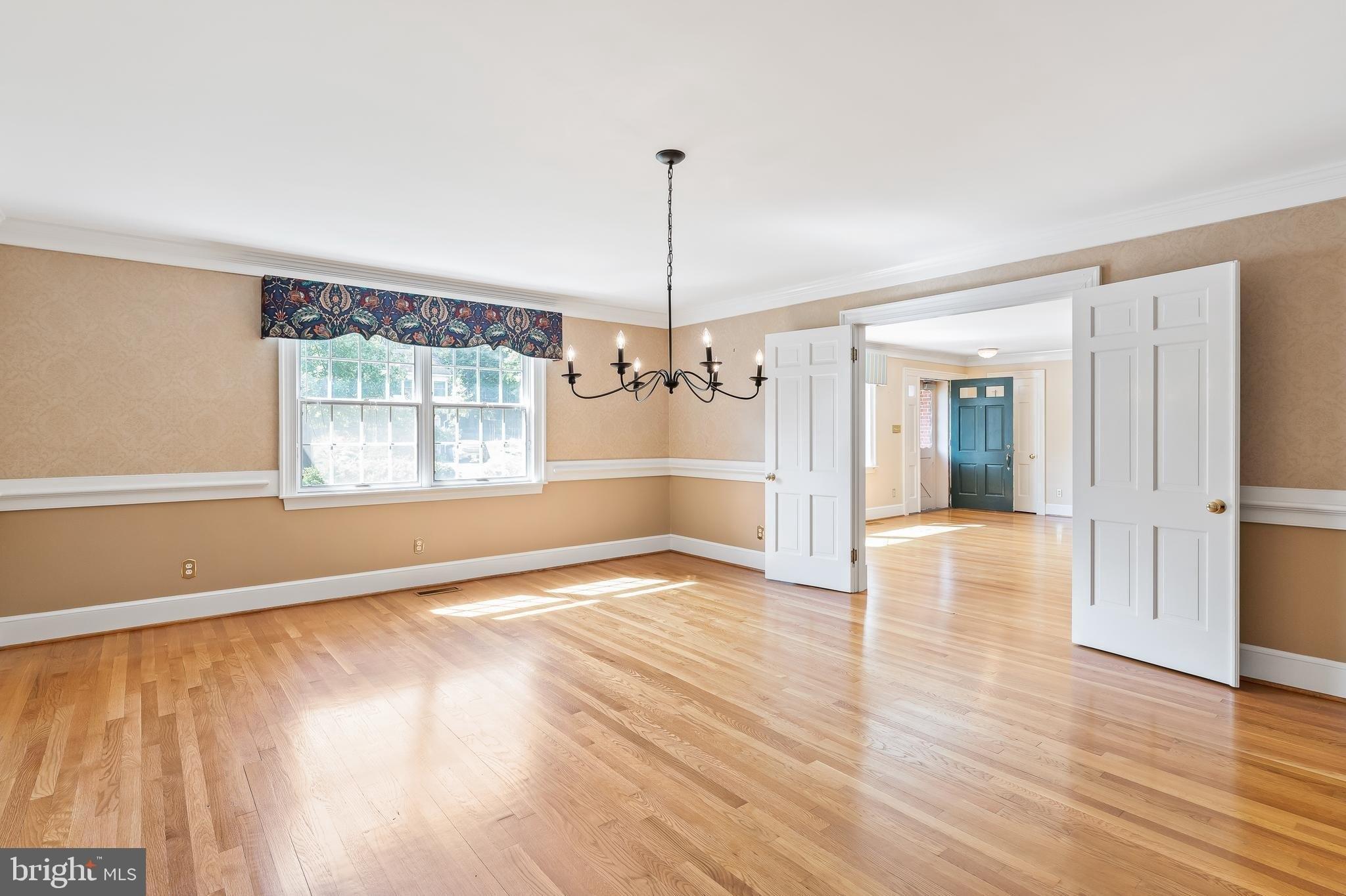 Brent St, Fredericksburg, VA 22401