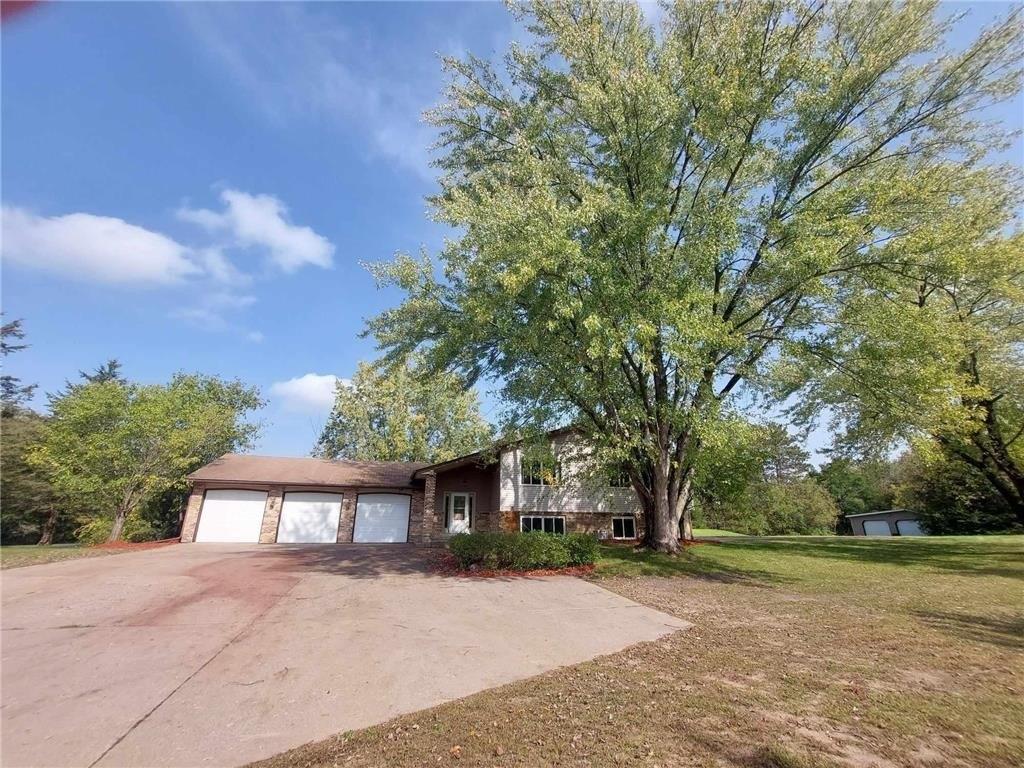 Tamarack St Nw, Andover, MN 55304