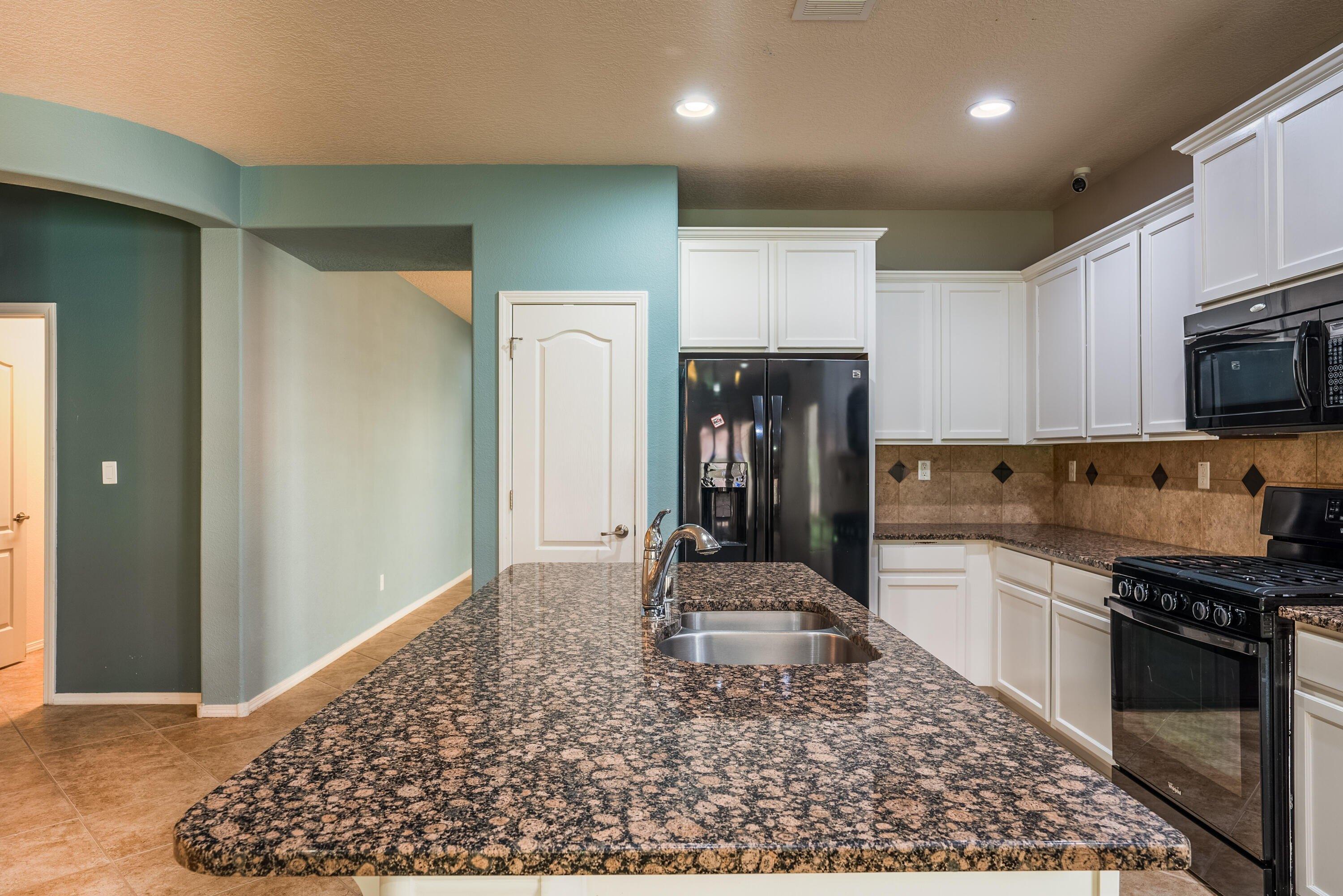 Desert Orchid Dr Se, Albuquerque, NM 87123