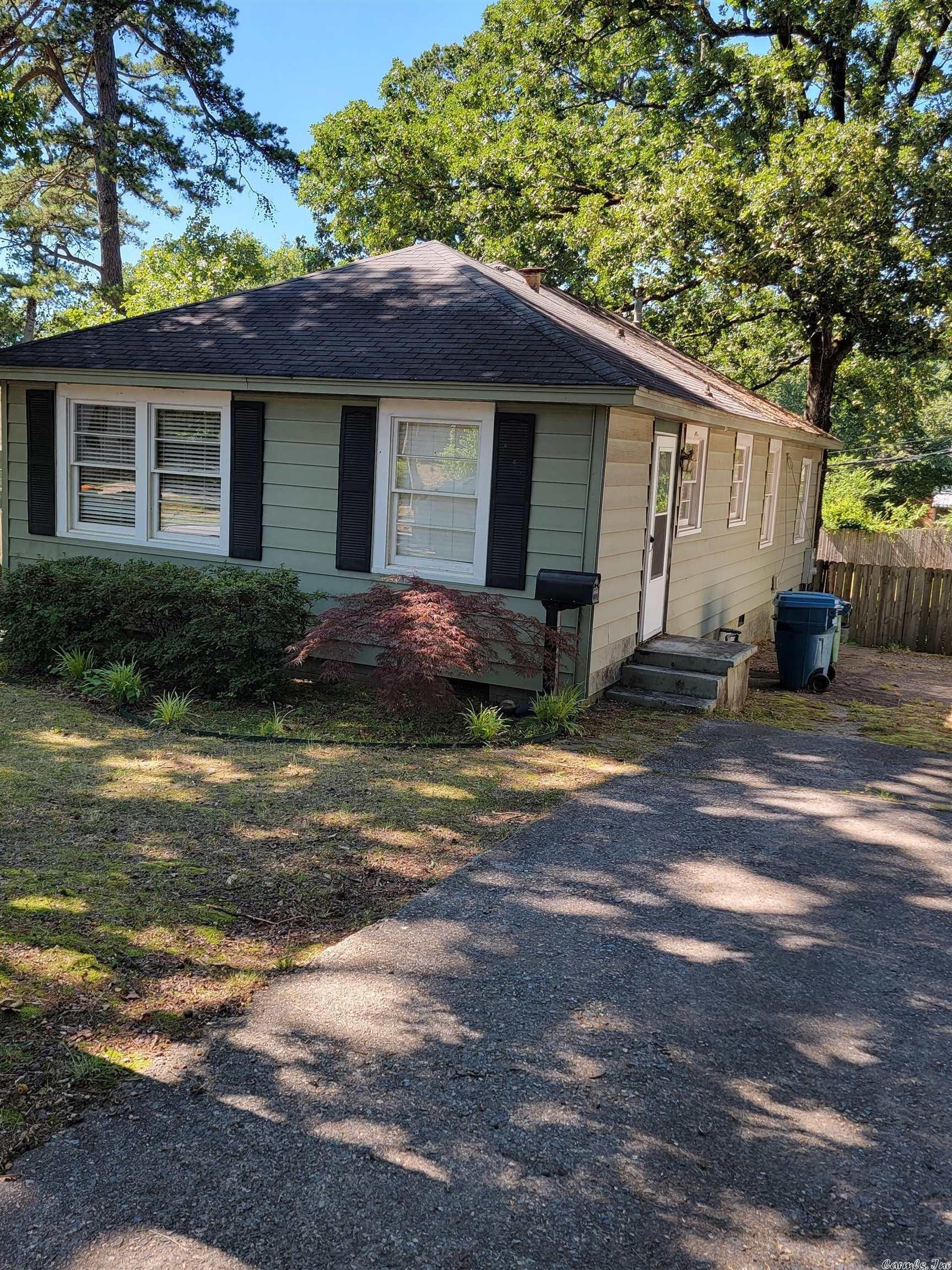 Hawthorne Rd, Little Rock, AR 72207