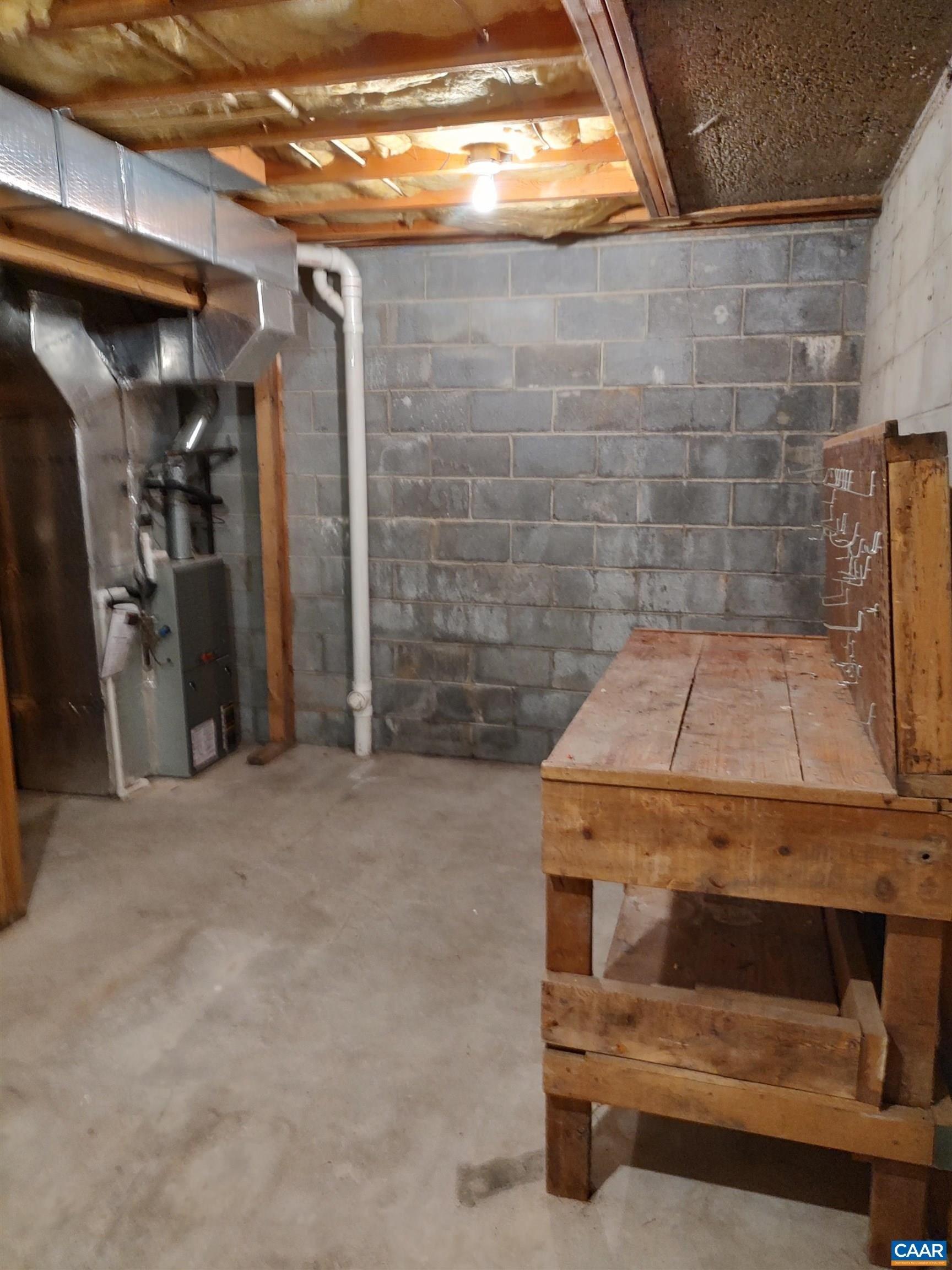 Huntwood Ln, Charlottesville, VA 22901