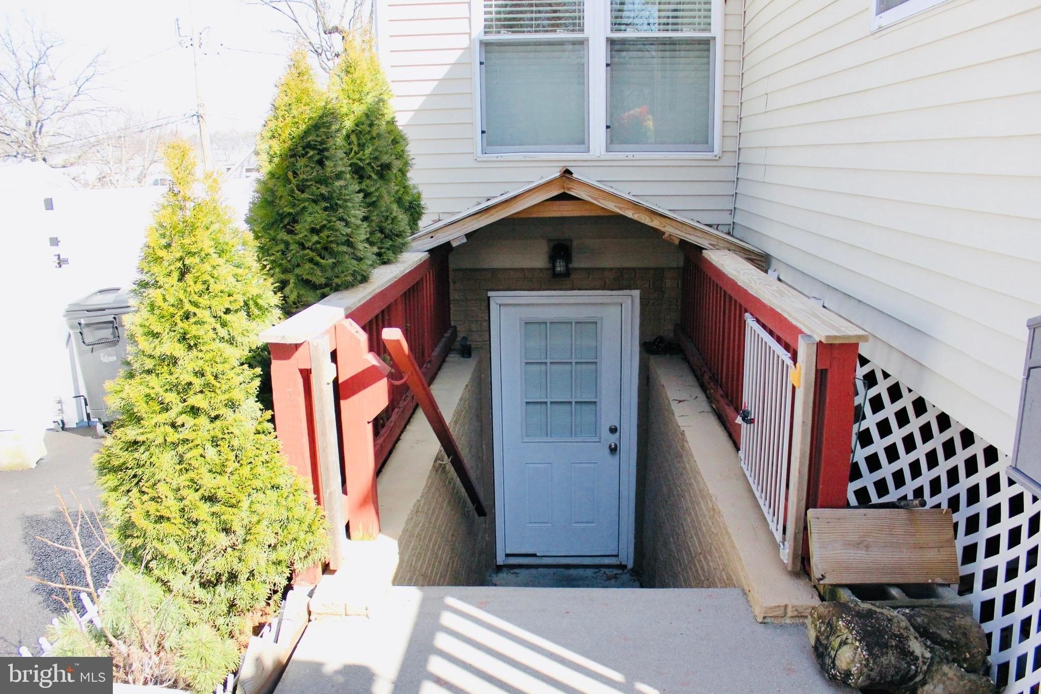 Sidewell Ct, Essex, MD 21221