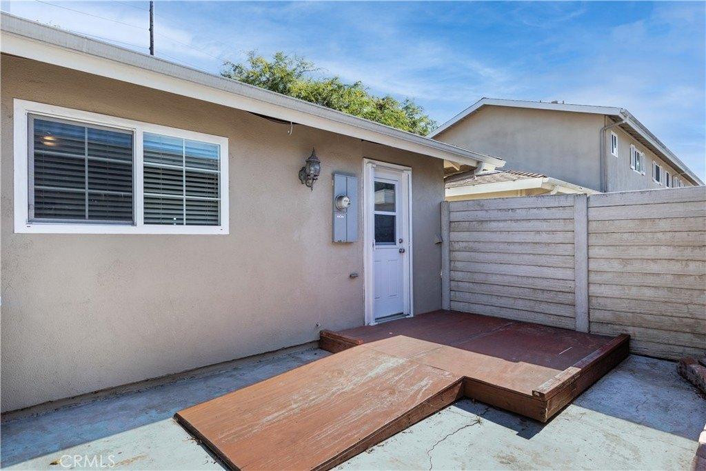 Adams Ave, Huntington Beach, CA 92646