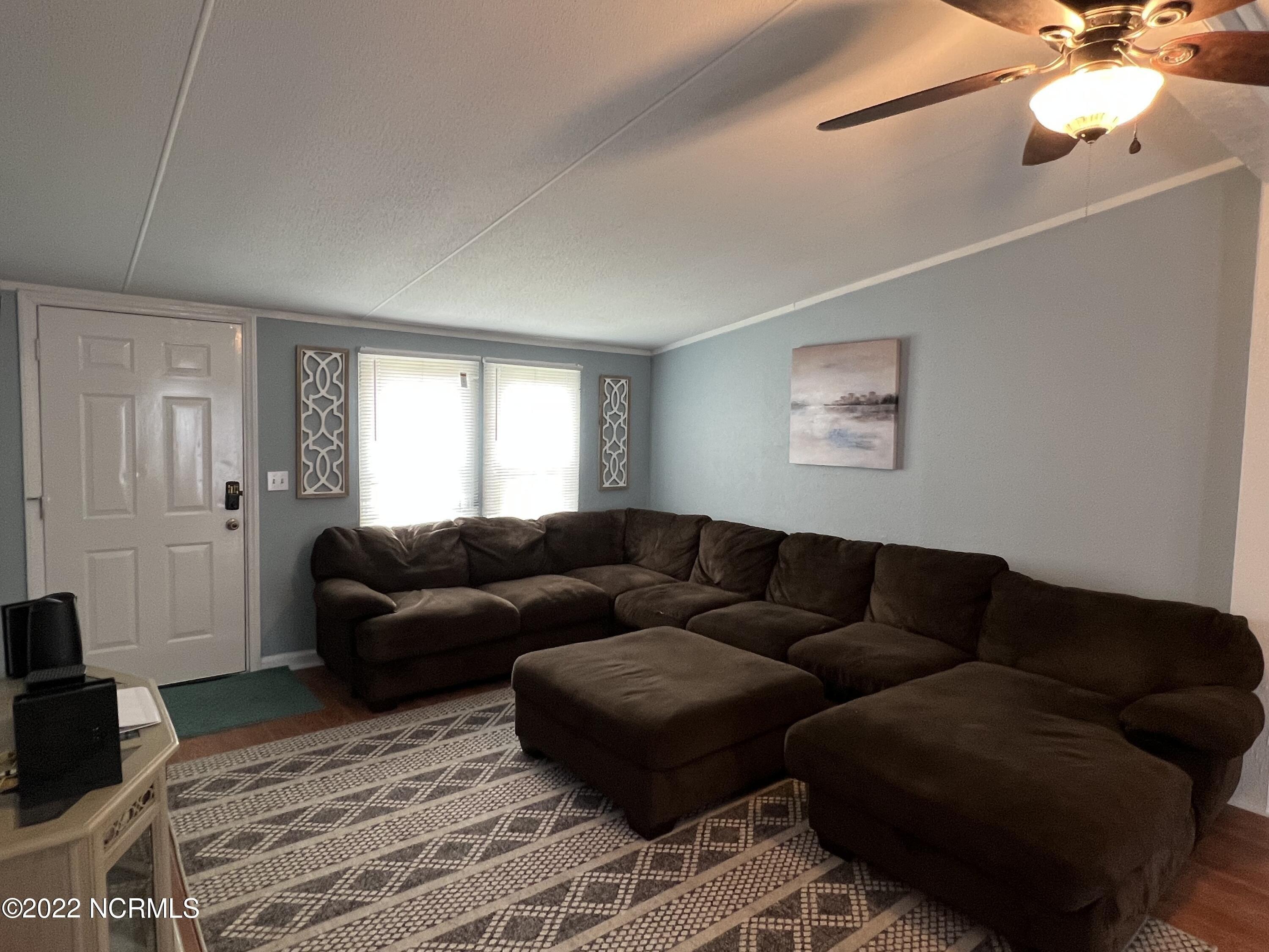 Moore Landing Rd, Sneads Ferry, NC 28460