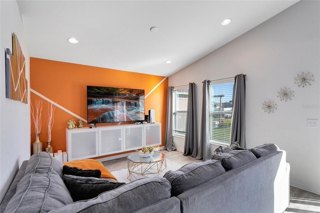 Campbell Crossing Cir, Lakeland, FL 33810
