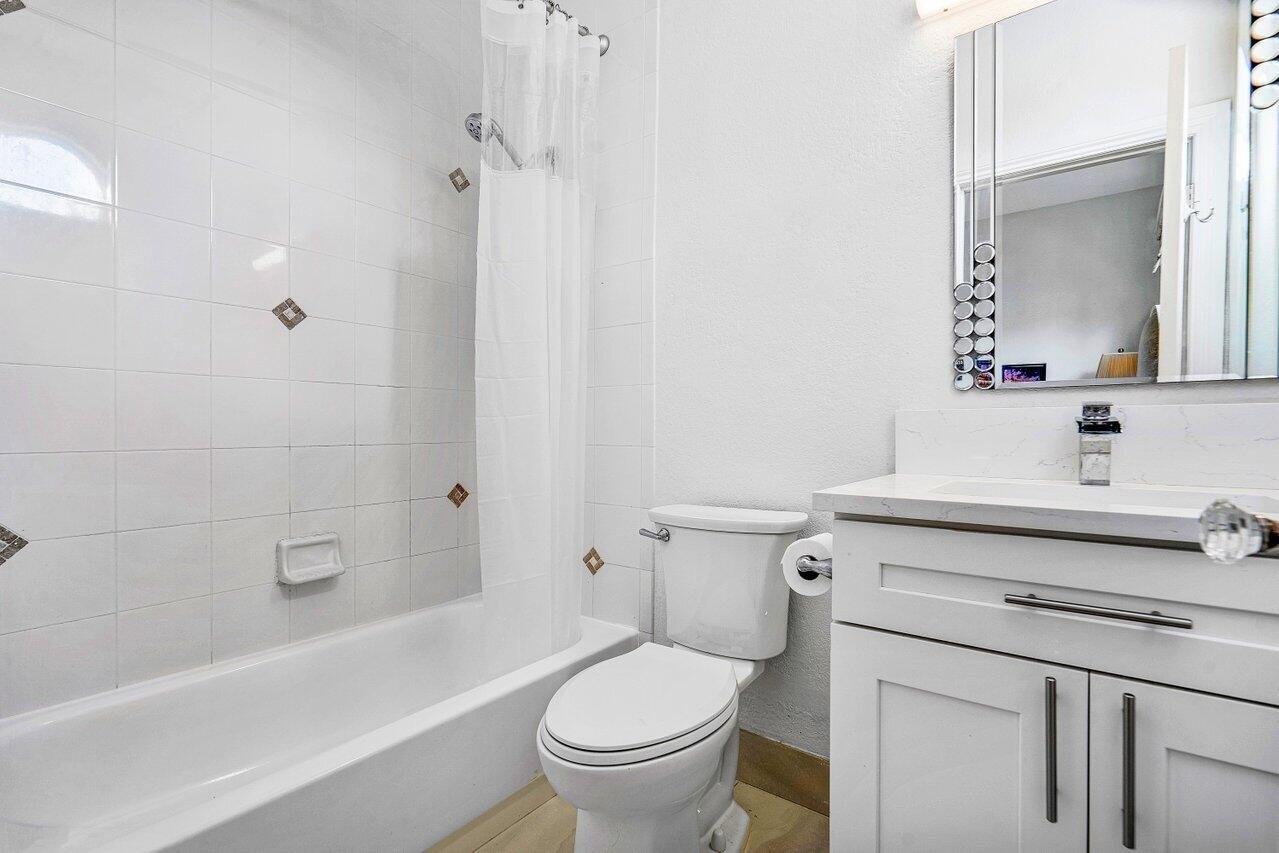 Nw 127th Ter, Parkland, FL 33076