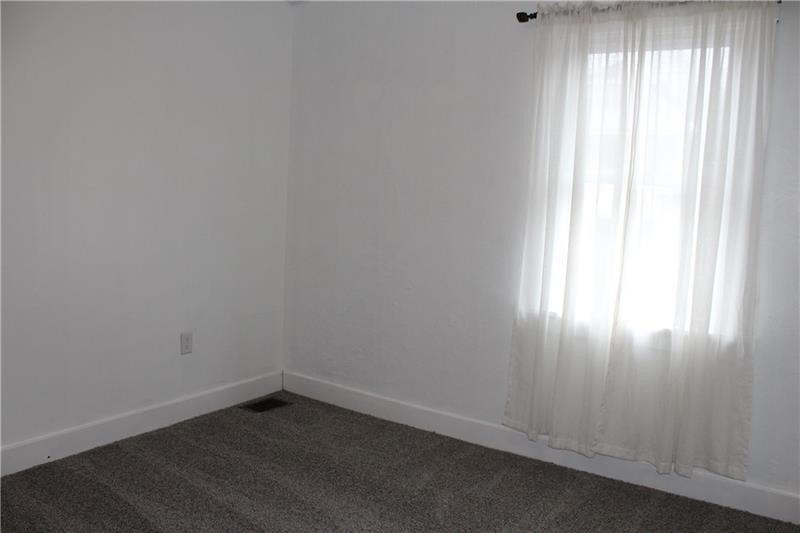 Creedmoor Ave, Pittsburgh, PA 15226