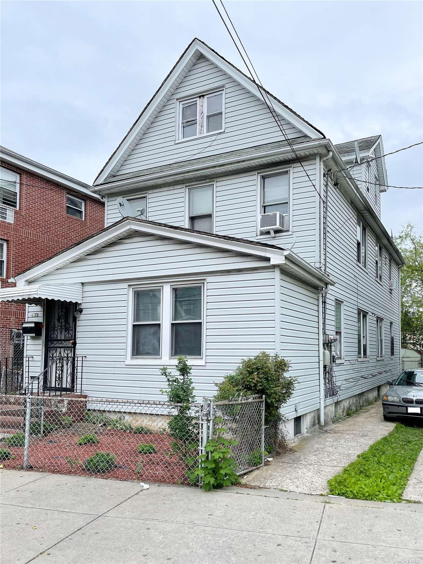 Lakewood Ave, Jamaica, NY 11435