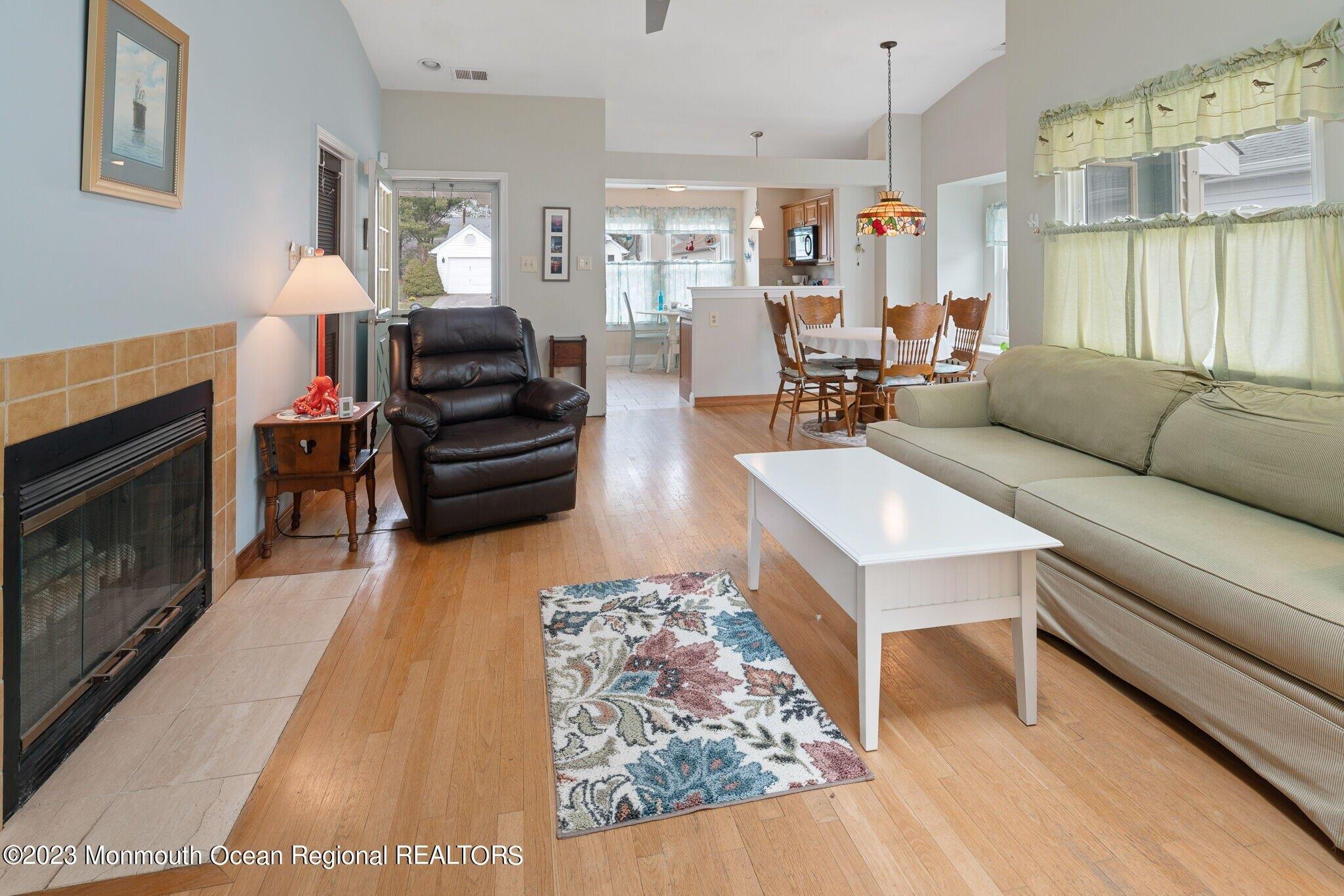 Mohican Ln, Little Egg Harbor Twp, NJ 08087