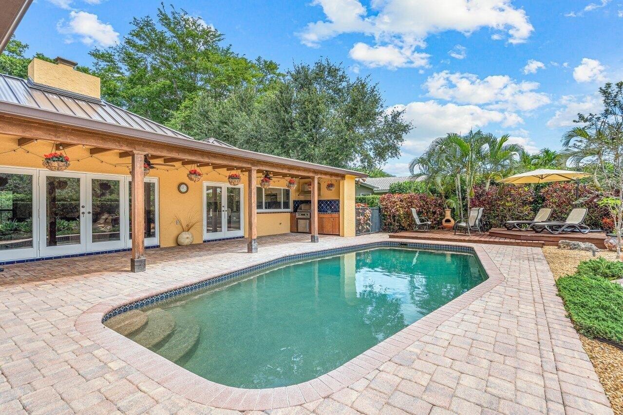 Pine Haven Cir, Boca Raton, FL 33431