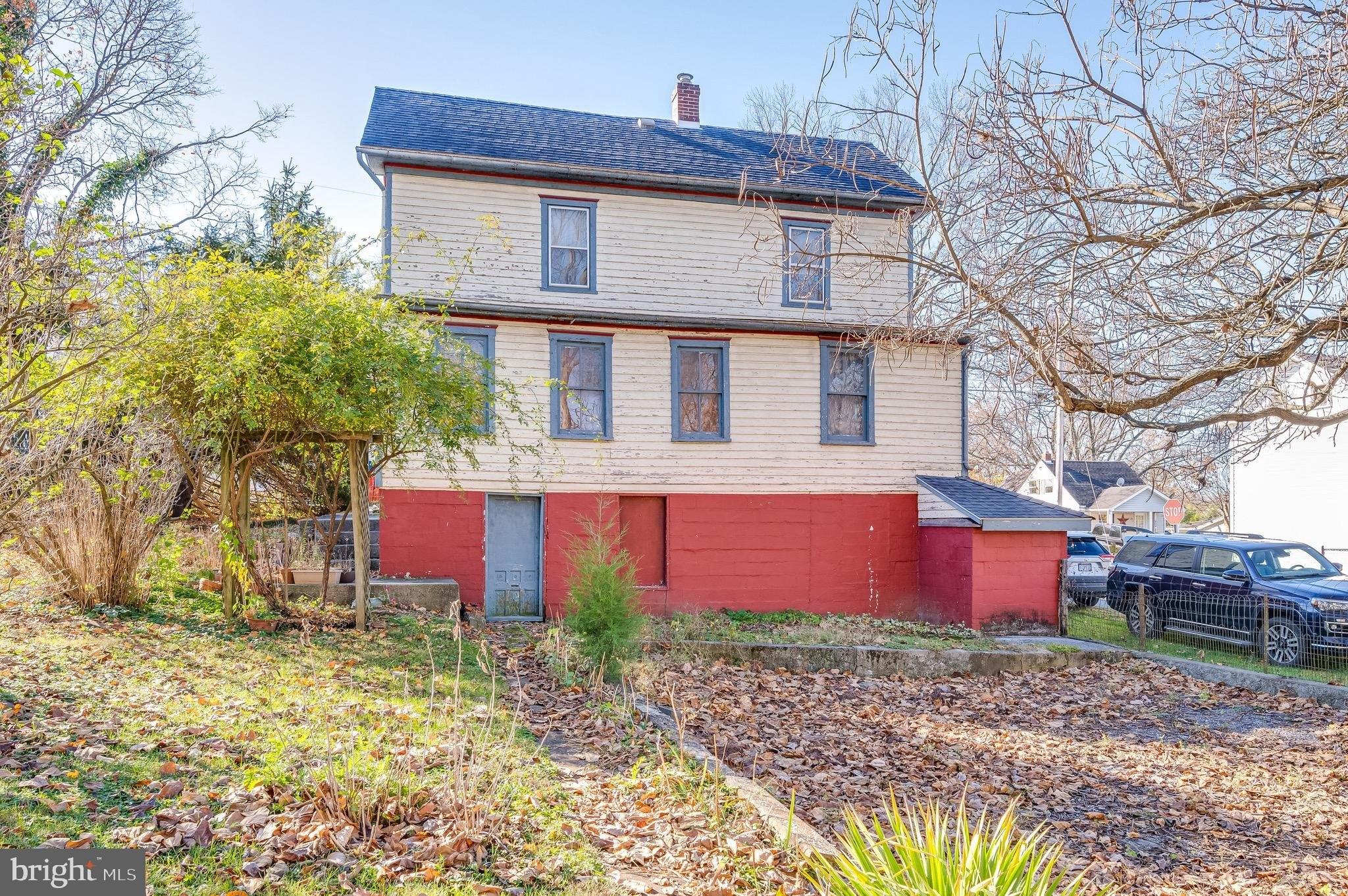 Hess Ave, Martinsburg, WV 25404