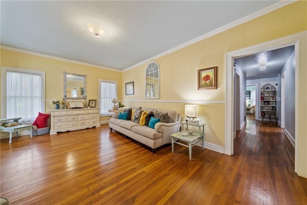 W Henrietta Ave, Kingsville, TX 78363