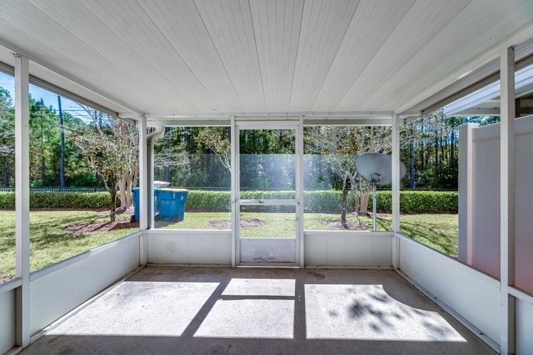 Verde Gardens Cir, Jacksonville, FL 32218