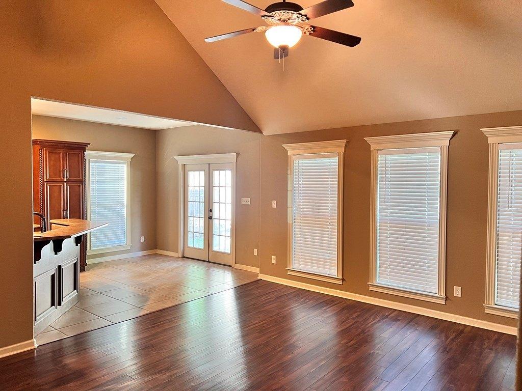 Kayla Dr, Hahira, GA 31632