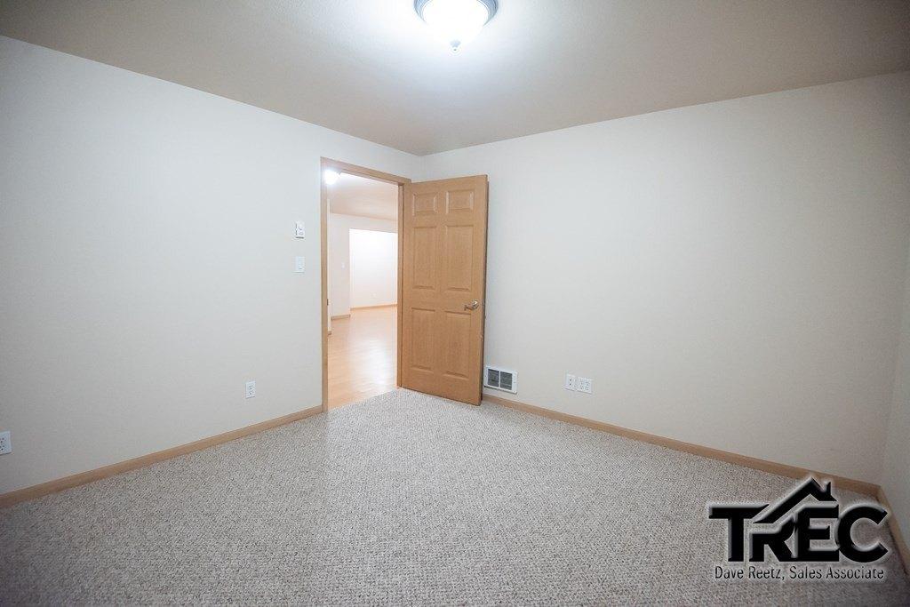 Lincoln Ave, Cody, WY 82414