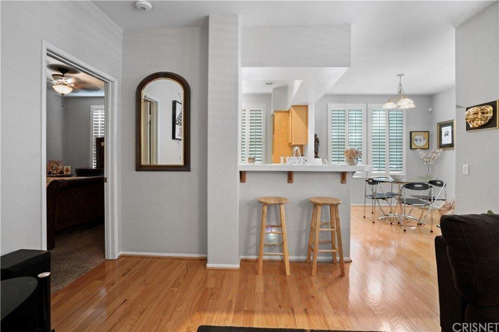 Victoria Ln, Valencia, CA 91355