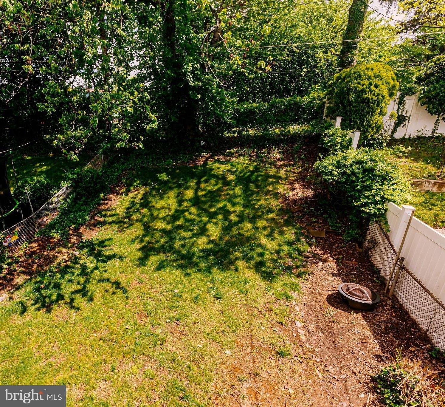 N Hereford Ln, Philadelphia, PA 19114