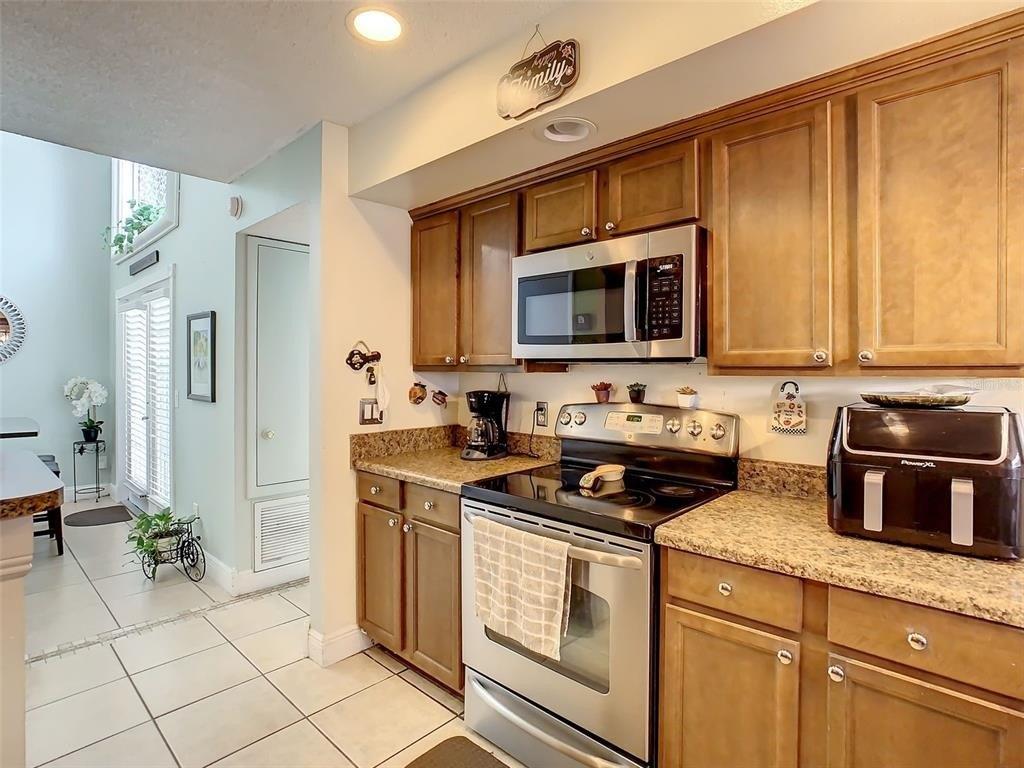 Ascot Cir, Orlando, FL 32825