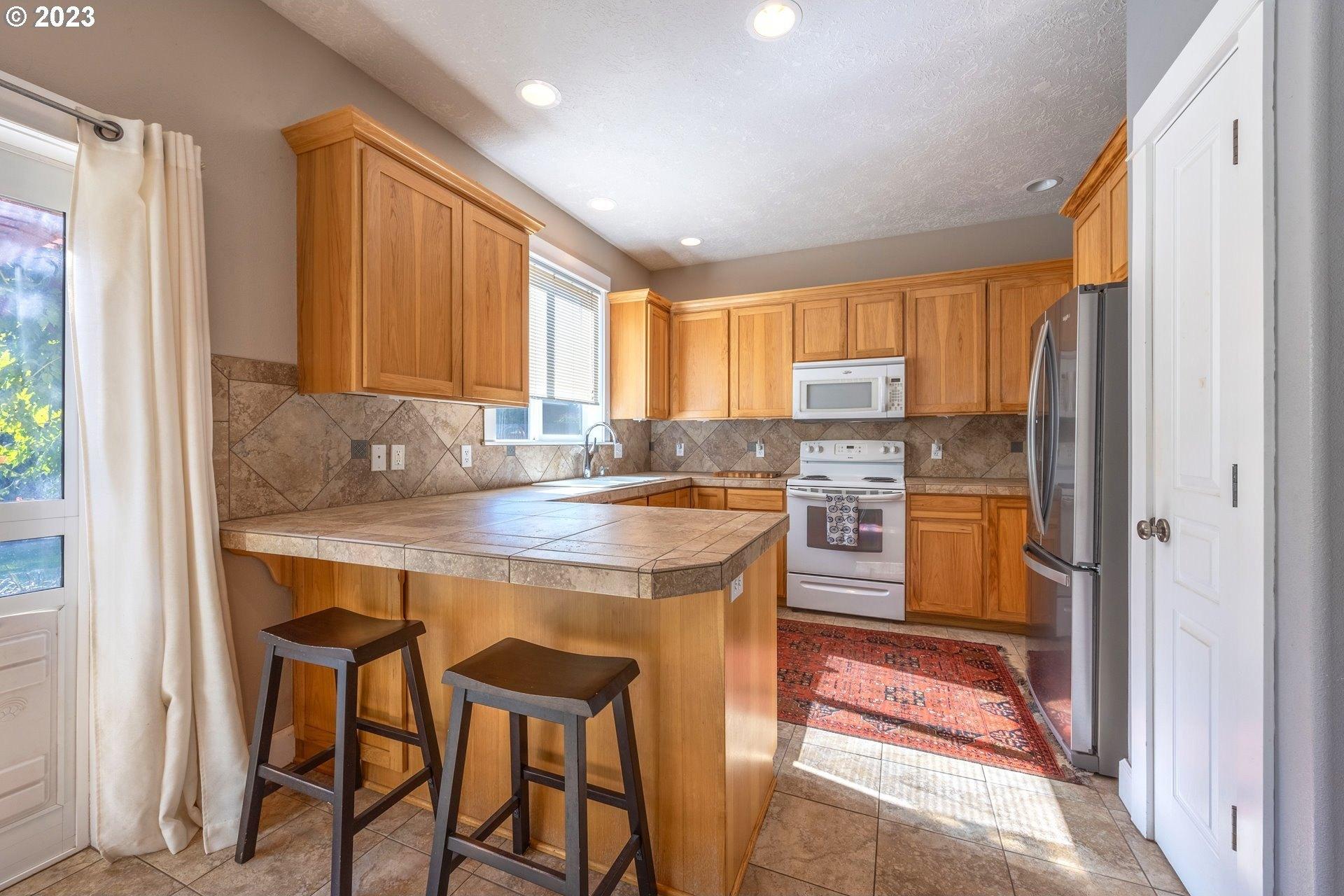 28th St, Hood River, OR 97031